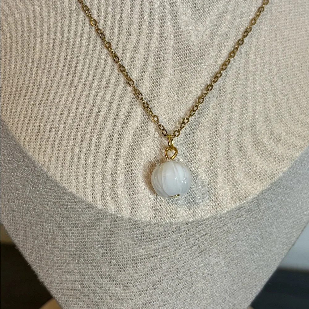 Handmade Onion Necklace - Picture 5 of 6
